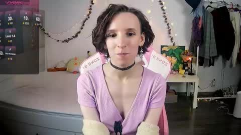 Snapshot of yellow_songbird chatting on November 9, 5:11 pm Liya online show from November 9, 5:11 pm