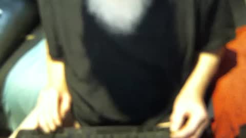 .     y e l l o w s n a k e s       . online show from November 18, 10:47 pm