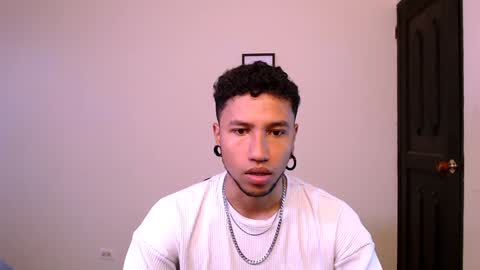 Yeff ind. model  online show from December 16, 6:05 pm