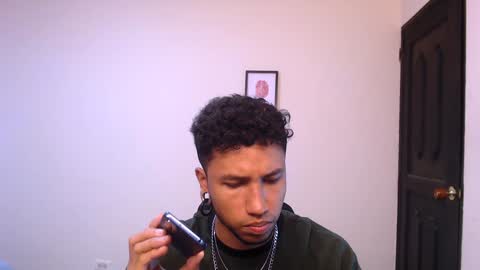 Yeff ind. model  online show from December 19, 6:34 pm