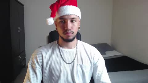 Yeff ind. model  online show from December 3, 1:35 am