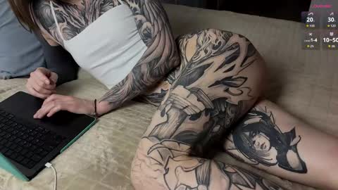 yexes online show from October 10, 3:27 am