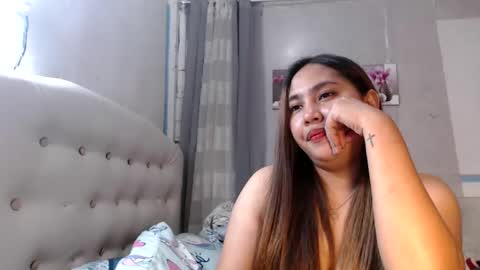 Snapshot of yhang_slut chatting on December 2, 10:39 am yhang_slut online show from December 2, 10:39 am