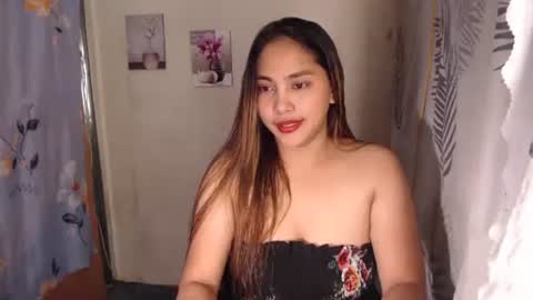 Snapshot of yhang_slut chatting on December 4, 8:01 am yhang_slut online show from December 4, 8:01 am