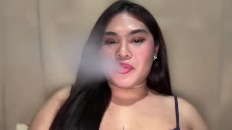 yllana love online show from December 18, 10:46 pm