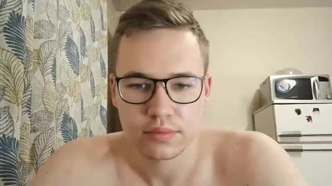 Yminoske online show from November 23, 12:38 pm