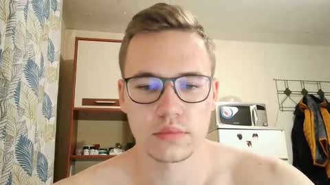 Yminoske online show from November 24, 5:34 pm