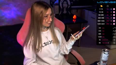     online show from December 11, 6:47 am