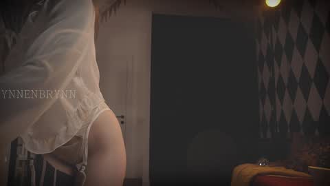 ynnenbrynn online show from January 3, 1:25 pm