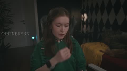 ynnenbrynn online show from January 28, 7:53 am