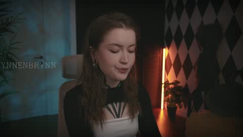 ynnenbrynn online show from January 29, 7:36 am