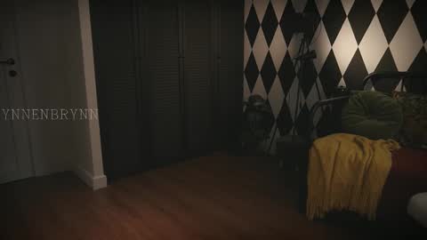 ynnenbrynn online show from February 20, 10:59 am