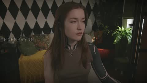 ynnenbrynn online show from March 4, 4:49 am