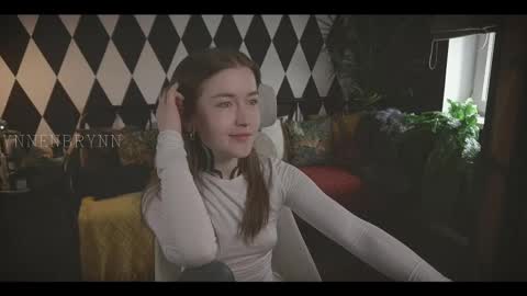 ynnenbrynn online show from March 7, 3:51 am