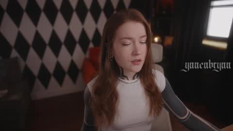 ynnenbrynn online show from November 12, 7:31 am