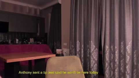 Max online show from October 19, 3:18 am