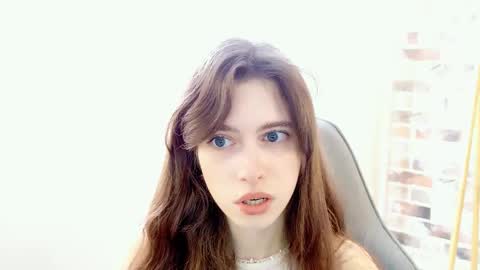 yoka_paradoxxx online show from September 10, 9:09 am