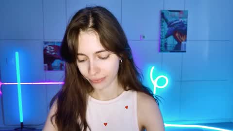 yoka_paradoxxx online show from September 14, 5:17 am