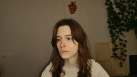 yoka_paradoxxx online show from October 21, 5:19 am