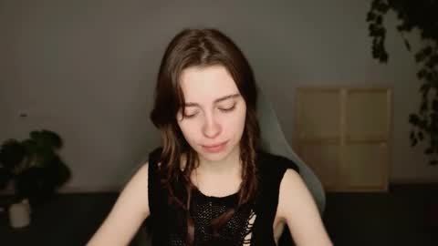 yoka_paradoxxx online show from November 6, 5:30 am