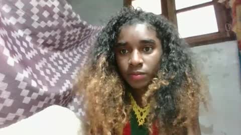 yolandrina05 online show from September 14, 1:32 pm