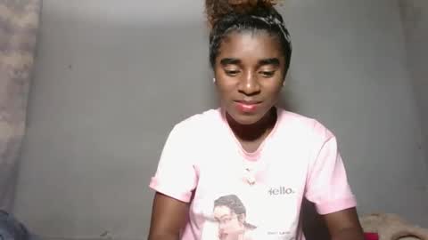 yolandrina05 online show from September 30, 6:51 am