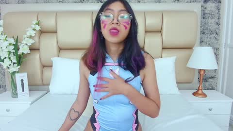 Yommi Winx online show from December 23, 8:03 pm