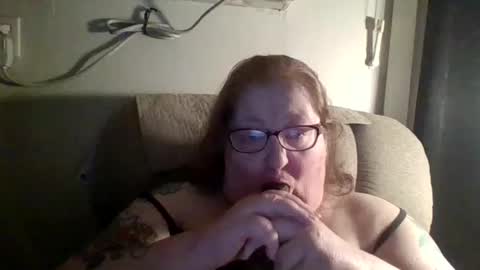 yomoopy online show from March 12, 6:51 am