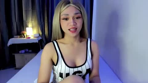 Snapshot of yonas_fucktoy chatting on October 22, 8:41 pm yona online show from October 22, 8:41 pm