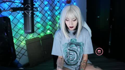 Snapshot of yoshino_san chatting on January 5, 11:22 pm you can call me Andy or yoshi 3 online show from January 5, 11:22 pm