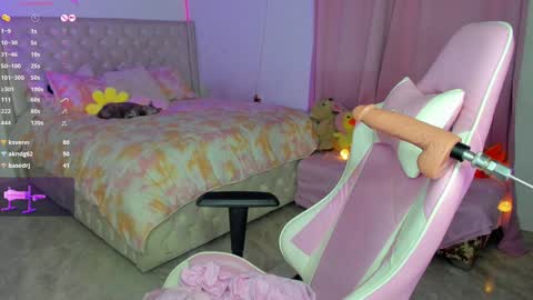 Ana online show from December 10, 11:22 am