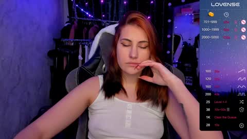 Snapshot of you_lika chatting on December 4, 4:21 am Lika online show from December 4, 4:21 am