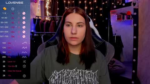 Snapshot of you_lika chatting on December 20, 3:03 am Lika online show from December 20, 3:03 am