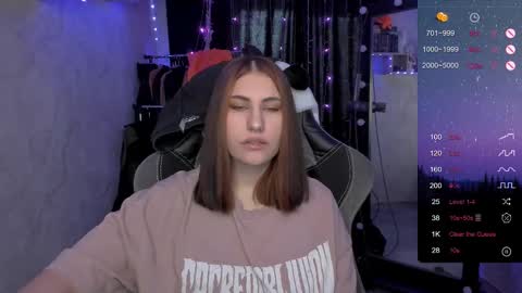 Snapshot of you_lika chatting on February 10, 3:35 am Lika online show from February 10, 3:35 am