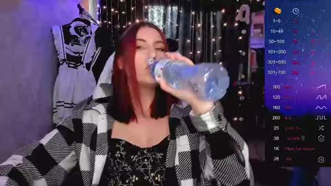 Snapshot of you_lika chatting on March 10, 9:53 am Lika online show from March 10, 9:53 am