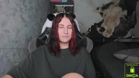 Snapshot of you_lika chatting on September 28, 5:18 pm Lika online show from September 28, 5:18 pm