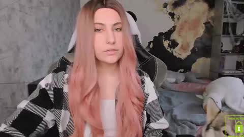 Snapshot of you_lika chatting on October 21, 4:35 am Lika online show from October 21, 4:35 am