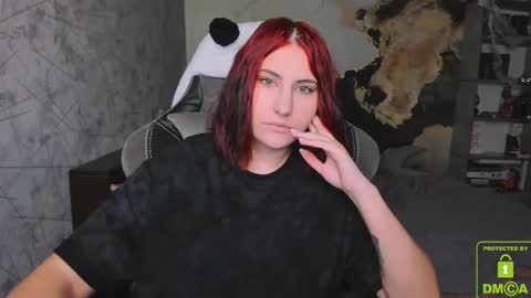 Snapshot of you_lika chatting on October 25, 5:51 pm Lika online show from October 25, 5:51 pm