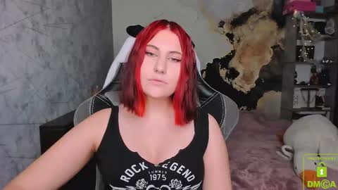 Snapshot of you_lika chatting on October 31, 3:57 pm Lika online show from October 31, 3:57 pm