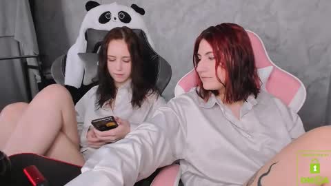 Snapshot of you_lika chatting on November 9, 7:56 pm Lika online show from November 9, 7:56 pm