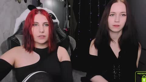 Snapshot of you_lika chatting on December 15, 12:42 pm Lika online show from December 15, 12:42 pm