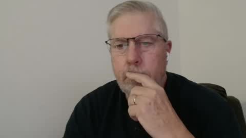 Snapshot of yougogirl_3 chatting on January 19, 3:50 am Colorado Guy Straight online show from January 19, 3:50 am