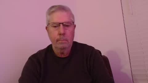 Snapshot of yougogirl_3 chatting on January 20, 1:32 pm Colorado Guy Straight online show from January 20, 1:32 pm