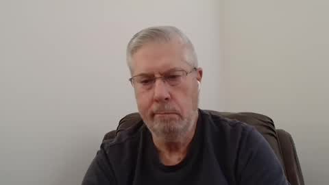 Snapshot of yougogirl_3 chatting on January 29, 9:17 pm Colorado Guy Straight online show from January 29, 9:17 pm