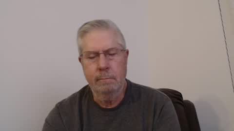 Snapshot of yougogirl_3 chatting on February 1, 11:43 am Colorado Guy Straight online show from February 1, 11:43 am