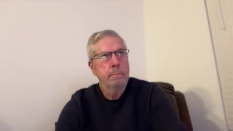 Snapshot of yougogirl_3 chatting on February 4, 3:44 am Colorado Guy Straight online show from February 4, 3:44 am