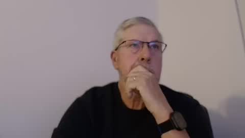 Snapshot of yougogirl_3 chatting on February 4, 12:22 pm Colorado Guy Straight online show from February 4, 12:22 pm