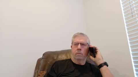 Snapshot of yougogirl_3 chatting on February 5, 2:59 pm Colorado Guy Straight online show from February 5, 2:59 pm