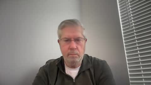 Snapshot of yougogirl_3 chatting on February 15, 7:39 pm Colorado Guy Straight online show from February 15, 7:39 pm