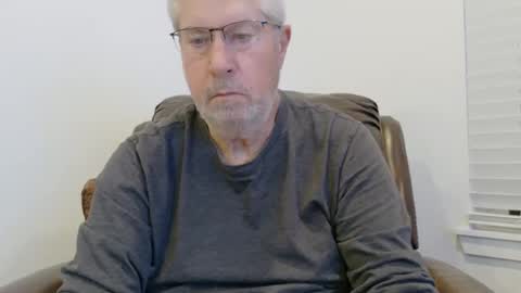 Snapshot of yougogirl_3 chatting on February 26, 12:25 pm Colorado Guy Straight online show from February 26, 12:25 pm